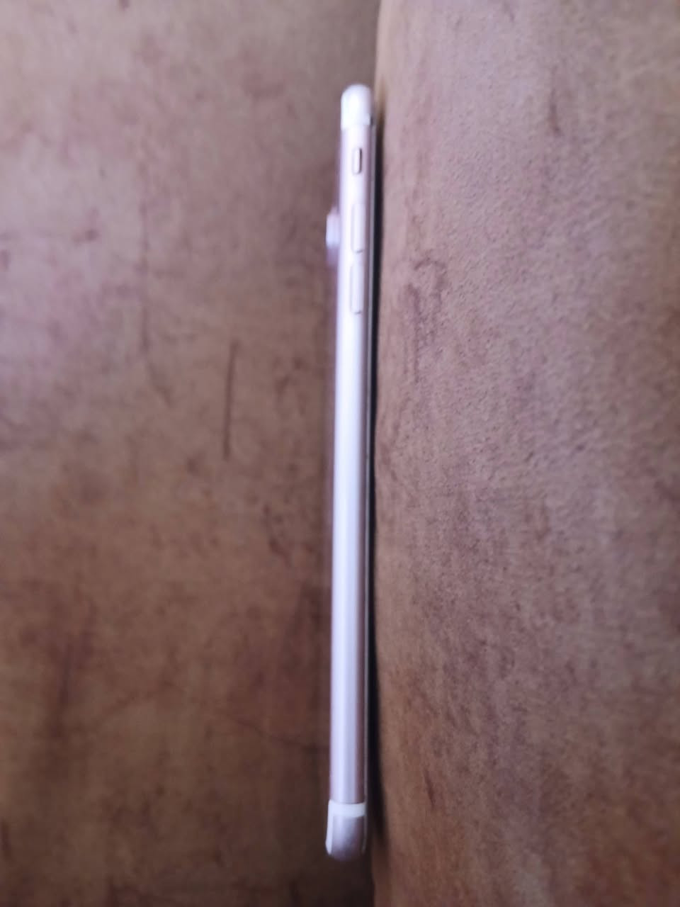 السلام عليكم ايفون 7بلاص ذاكره 128بطارية 100 السيم كرت جان يقرا وهسه مدا يقرا ويتصلح ويتحول  شريحة الإلكترونية عادي ويشتغل كامراته يخبلن ومابي اي عيب 
السعر 60قفل


**إذا كنت صاحب هذا الإعلان وتريد حذفه لأي سبب، رجاءا أرسل رسالة إلى الدعم الفني**