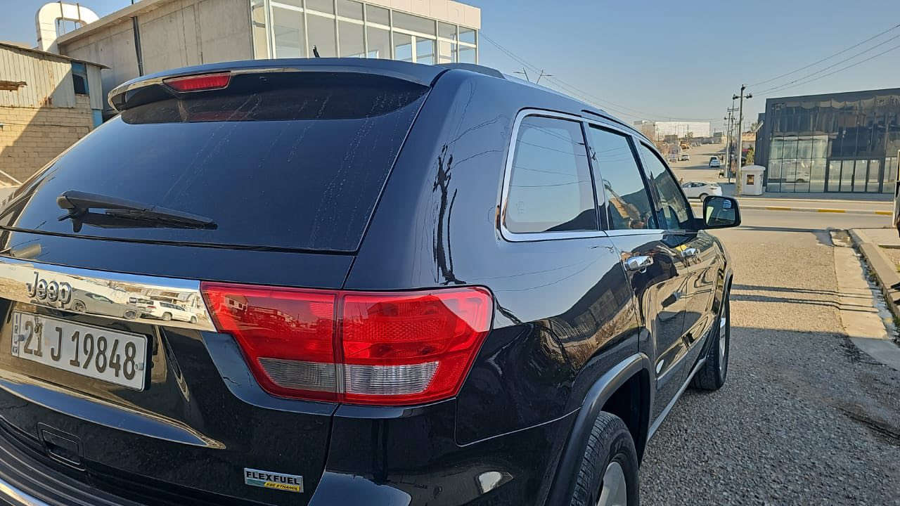 سلام عليكم جيب لاريدو
موديل 2011 لمتدد امريكي 

السياره كلين مكفوله من الصبغ

سنويه جديد صدر جديد تايرات جدد 

السياره مناقصها برغي سياره مال بيت 

مكاني سليمانيه السعر 190بيها مجال 

***********
