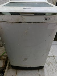 غسالة ملابس • نظيفه