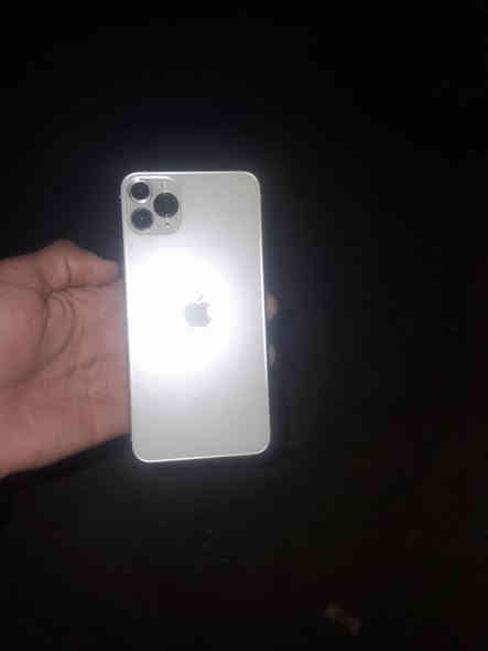 ￼ ‏سلام عليكم 11 Pro ماكس للبيع Face ID واقف مبدل بطارية بطارية 100 سعر 325 مكان طريج والدة مراسل تلفون زين على راس عادي مثلا إكس تسعة ***********￼￼
