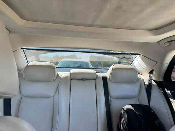 اوباما 2015 كلين تايتل مواصفات C داخل ابيض و شفت استيرن فول مواصفات ماشيه 113 مايل سعر 230 و بي مجال مكان كركوك شورجة ***********
