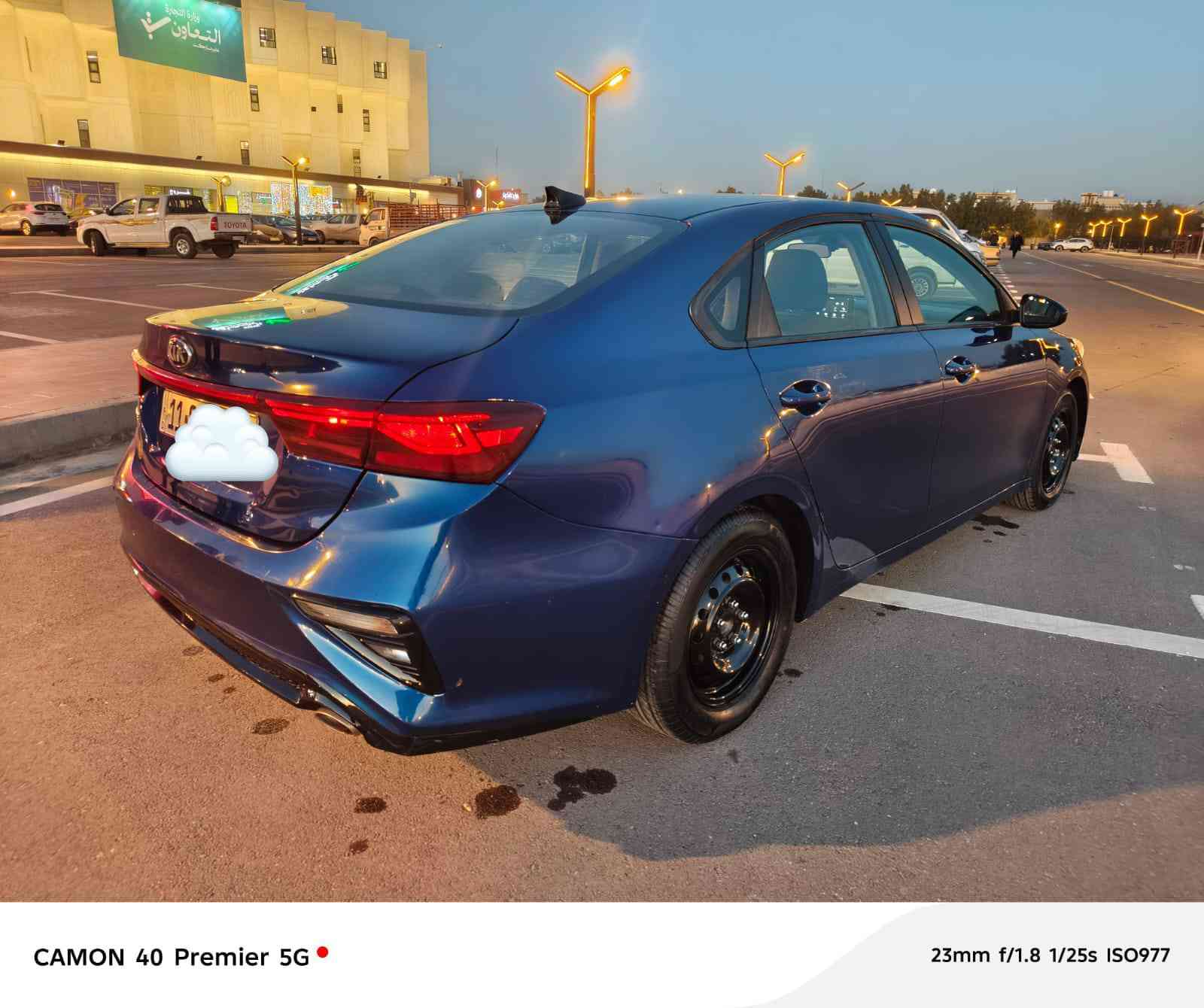 سلام عليكم ( بيع فقط بدون مراوس )
كيا فورتي موديل 2021 لون ازرق  (بدون ايرباك)
رقم بغداد بأسم راعيها
حادث خلفي  ضرر بسيط السيارة  بدون ايرباك  السيارة ليبل واحد بدون تبديل
لايتات اصلية بجم كله اصلي كبس
كير aт المرغوب 
محرك 2.0  DOCH
شاشه كبيرة  wifi . car play
كامرة دوارة
تبريد بيانوي لمس منفصل
بروجكترات بلادية 
رادار امامي + تحديد مسار + مانع تصادم 
تحكم ستيرن جهتين + مثبت سرعه
ثلاث وضعيات قياده SMART_SPORT
نظام TRACTION+ ABS 
شاشة كاشف اعطال 
السيارة جديدة جدا واحلى من الصور 
صور الحادث بل منشور
مكاني بغداد
استفسار / ***********
