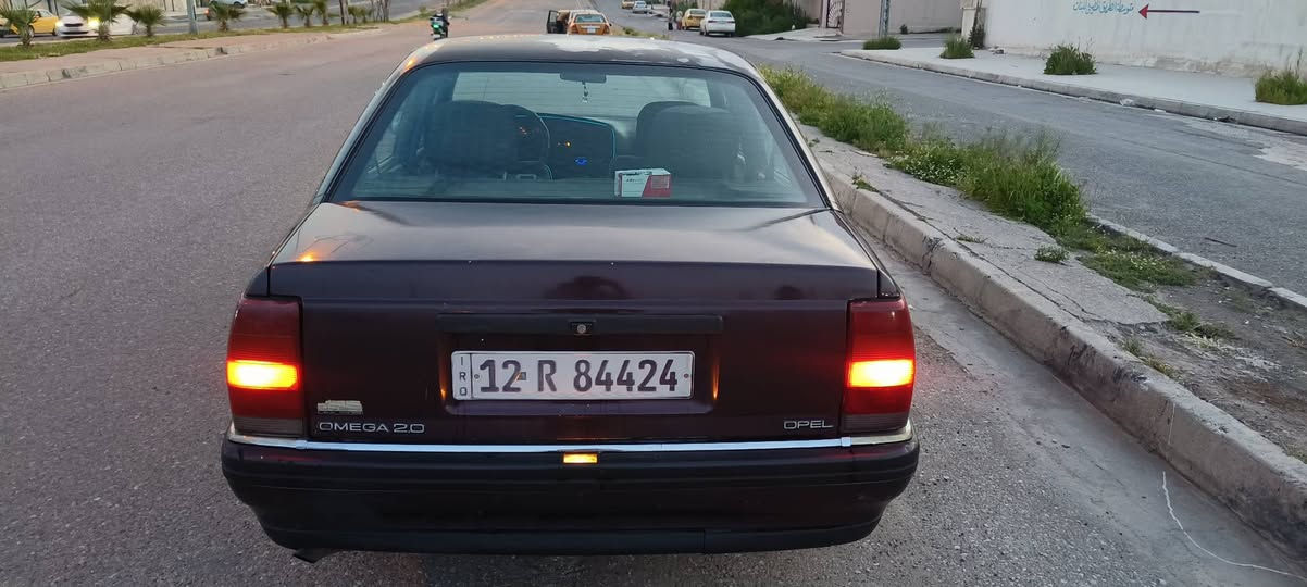 🚗 للبيع Opel Omega اوميكا 20 موديل 1992 

* محرك 4 سلندر اقتصادي
* كير أوتوماتيك
* مكينة نظيفة جداً وفحص جاهز
* استخدام يومي والسيارة بحالة جيدة
* تبريد وكهرباء ممتازة
* داخلية مرتبة
* سنوية سارية (مو ساقطة)
* رقم دولي

للاستفسار على الرقم
  *********** موصل, نينوى
