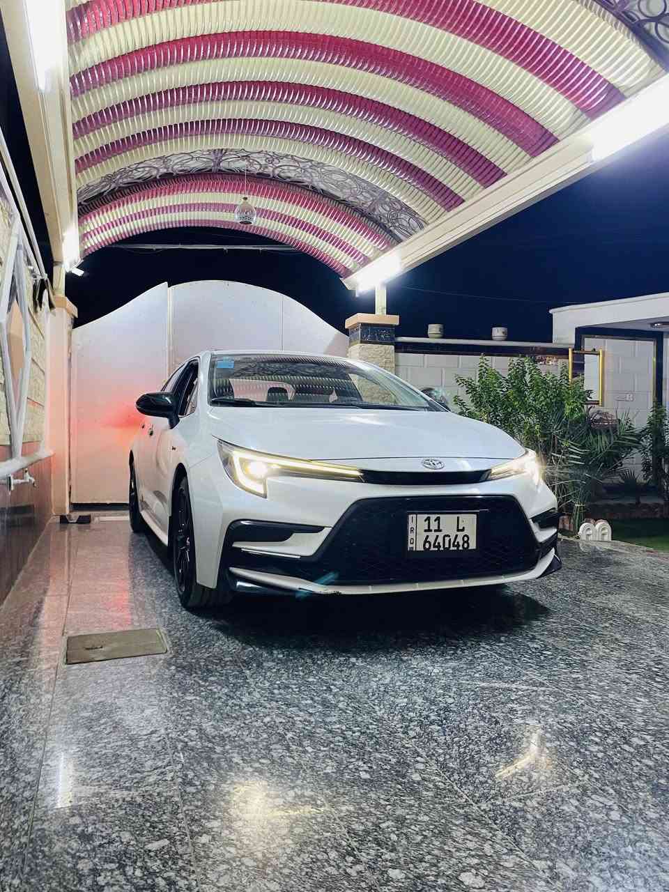 السلام عليكم للبيع أو مراوس بكورلا شكل الخليجي 
كورلا موديل 2025
بلاك أدشن 
فول مواصفات 
ماشيه 10الاف فقط 
رقم بغداد بأسمي تحويل 
مكان السياره بغداد الزعفرانية 
***********
