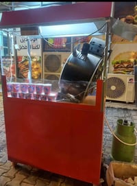 مكينة خياطة • جديدة • مستعملة أقل ١٠ أيام