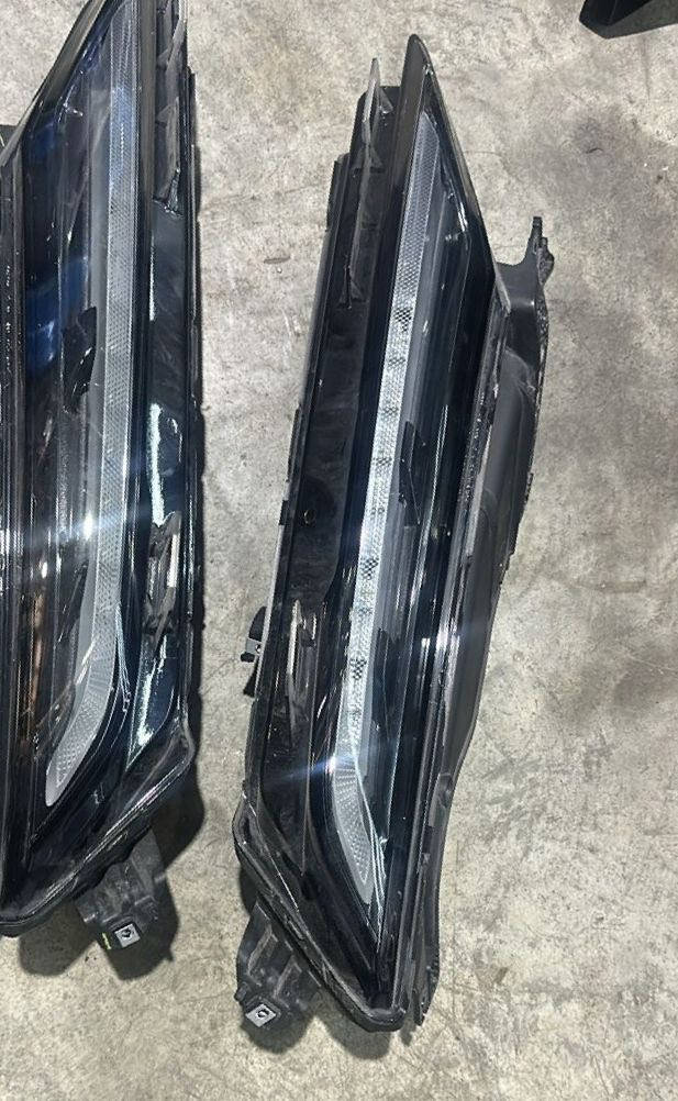 حواجب بلايزر موديل 2025 بحالة الوكالة للتواصل على الرقم***********
