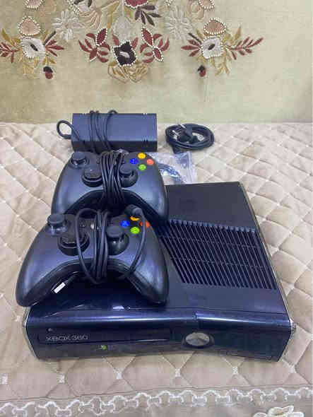 السلام عليكم
اكس بوكس 360 الجهاز نضيف وشغال ميه بالميه مابي اي خلل او مشكله

السعر125بدون عمله رجائاً
 
كامل ملحقات مع جوستكين 
 مع هارد250 كيكا

العاب الجهاز  بي ٦٧ لعبه من اقوى الالعاب
جي تي
ريد ديد 
بلاك تو
فار كراي
فورزا تو
ماين كرفت
وغيرها من الالعاب 
مكاني بصره معقل الابله بضهر جامع سيد علي *********** البصرة
