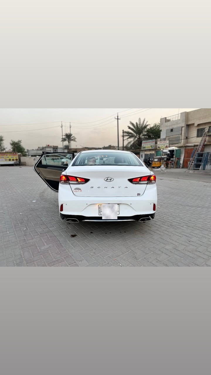 سلام عليكم هونداي سوناتا 2019 وارد خليجي
( كفالة عامة من الصبغ والتبديل )

محرك 2400 دبل اكزوز ( دوش )

ممشى السيارة : 139,000 كيلو متر

مواصفات :

كاميرا خلفيه دواره
شفتات ستيرن
كشن جلد
كشن كهرباء
صندوق بصمه
مري شفط
3 انظمة قيادة 
بصمة تشغيل وبصمه ابواب
ترحيب أبواب
 

رقم بغداد الماني سنوية لل2028

ملاحظة : يوجد حالوب في السيارة

السعر : 166 ورقة وبيها مجال

الموقع : بغداد_ حي الجهاد

***********
