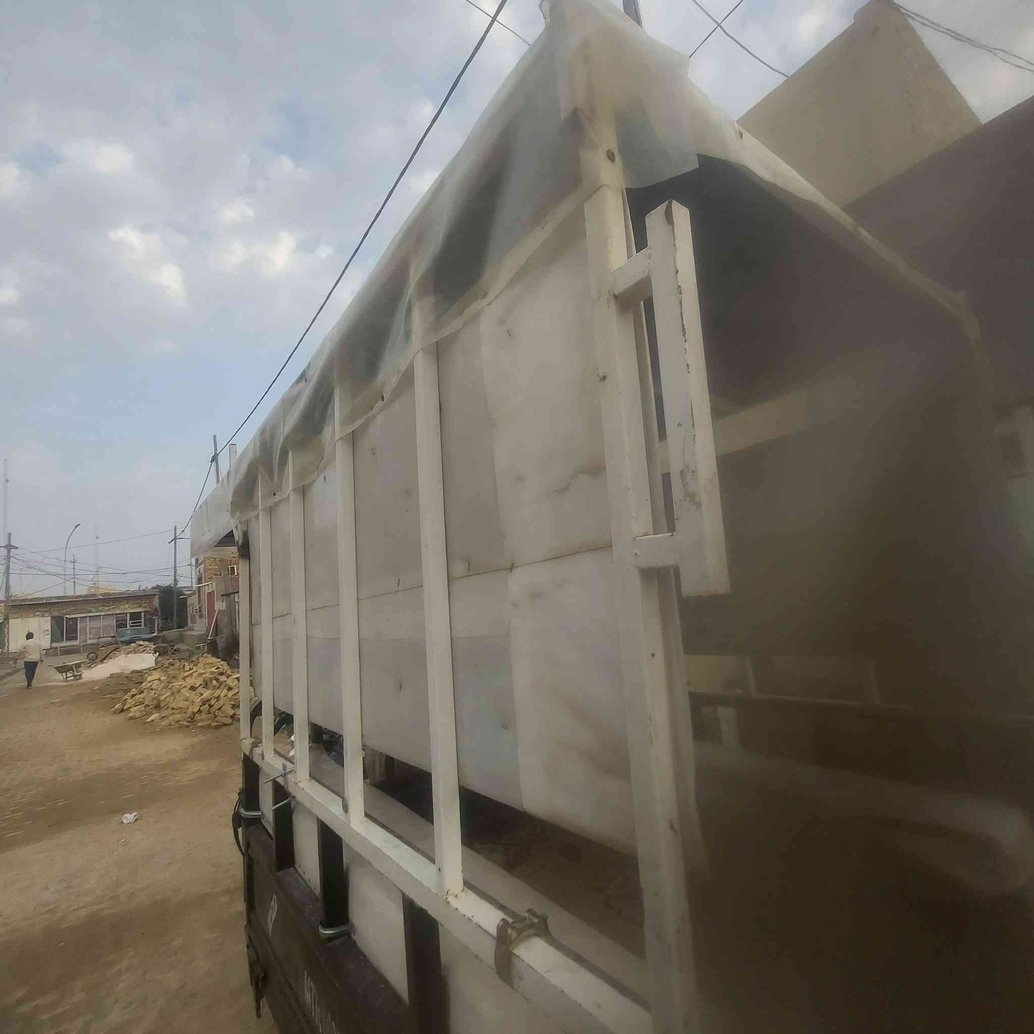 للبيع محجر نضيف وحلو حجم كبير  بسعر ١٢٥
اتصل ***********
