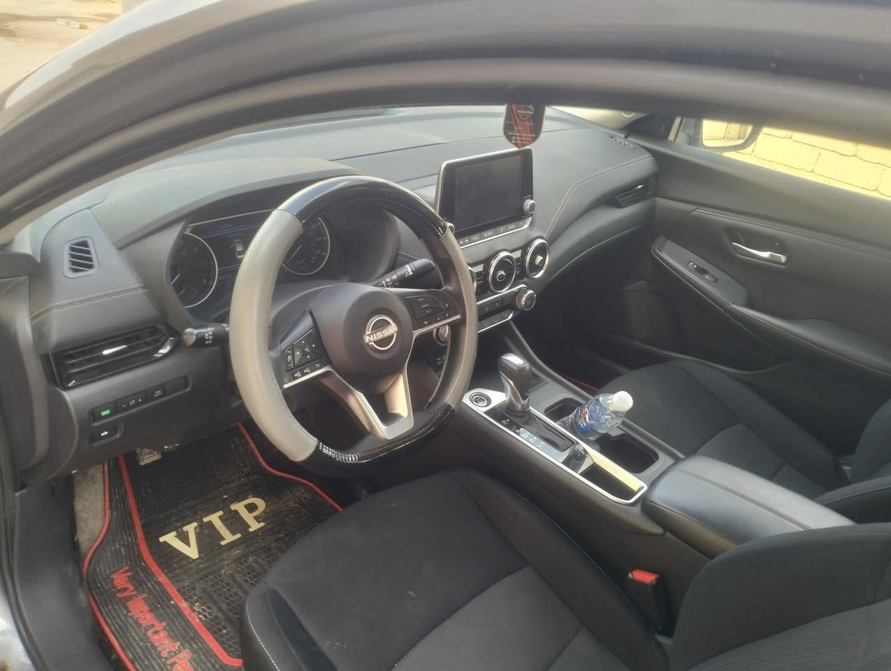 السلام عليكم سيارة نيسان سنترا SVموديل2024 للبيع بجم كبس الضرر جاملغ وباب السائق بدون دواخل بدون ارباك بس البردة جهة السائق
السعر144او بي مجال للاتصال ***********
***********
