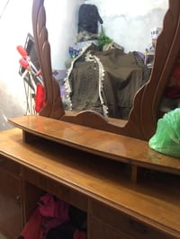 ميز تواليت و بوفيه و كنتور بابين و كلهن صاج داخلي وخارجي ثكيل بس يحتاج...