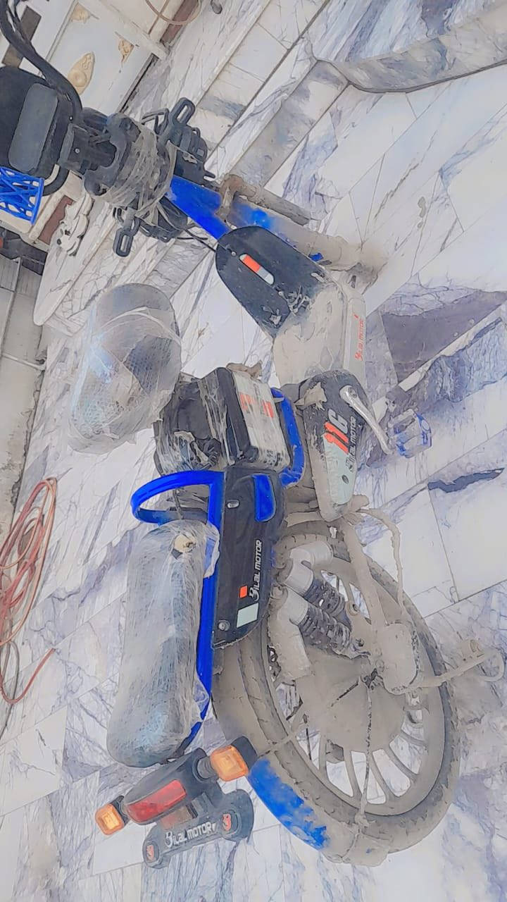 السلام عليكم عندي ماطور لبيع السعر خاص***********
