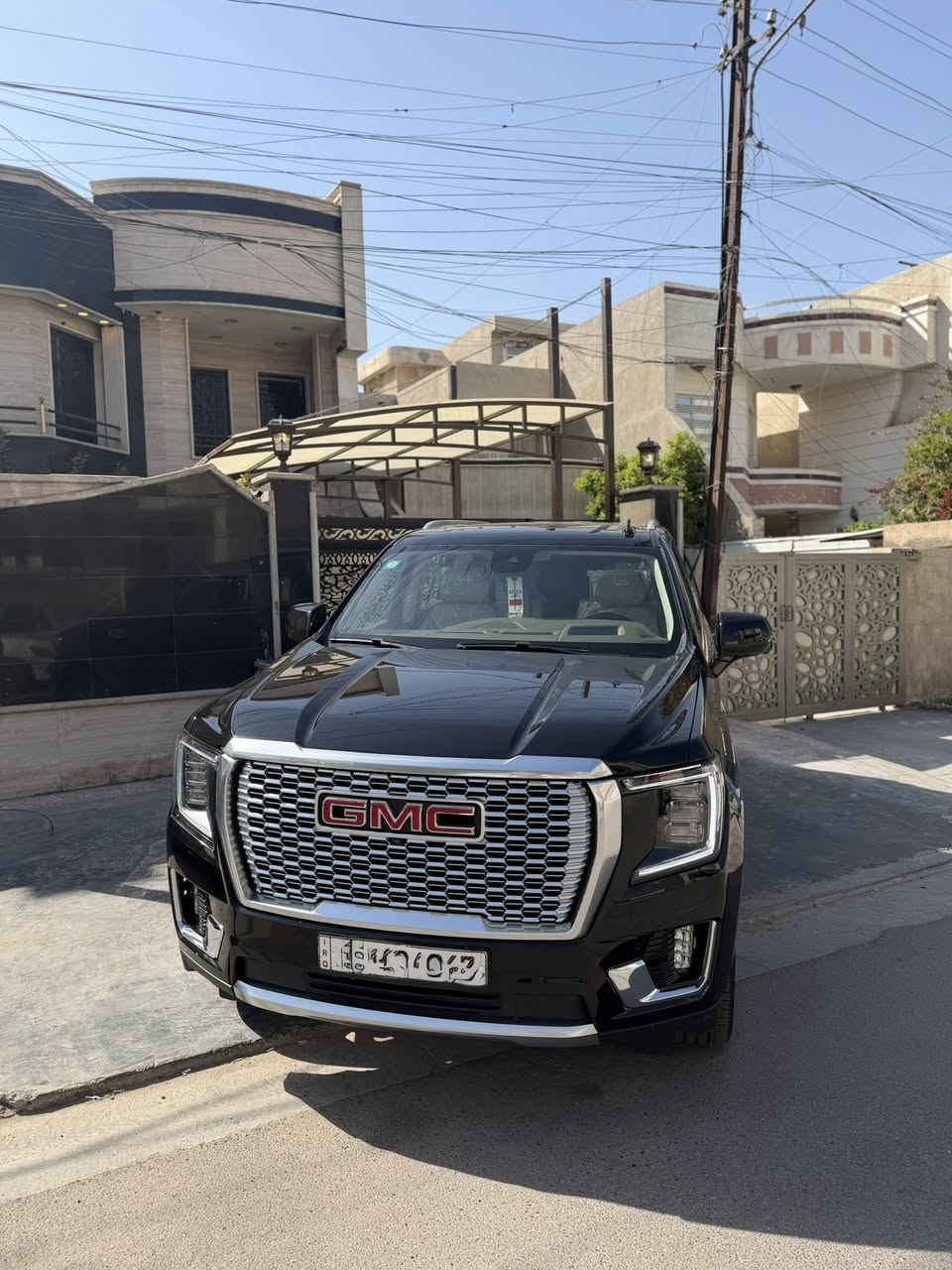 السلام عليكم 
للبيع جمسي دنلي  2023 

السعر ( ٥١ ) الف وبيها مجال وماتصور اكو هيج سعر

ماشيه فقط ٥٨ الف كيلو حقيقي 
ضمان شركه منصور ٥ سنوات  
سياره مكفول كفاله عامه حتى دعاميات 
محرك ٦٢٠٠ ، كير ١٠ نمر 
——————————————
فول مواصفات 
١- بانوراما 
٢-كشنات تدفئ + تبريد + خزن + كهرباء
٣-كشن رجاج تحذير
٤-كشنات خلفيه منفصل vip
٥-جنطه كهرباء 
٦-شاشه اكبر حجم + كامرات ٣٦٠ درجه
٧-شاشات خلفيه بلاد بالكشنات 
٨-ستيرن كهرباء + تحكم …..
٩-جنطه كهرباء 
١٠-شاشه دجتال (العدادات ) 
١١- دوسات كهرباء + فور ويل + اربع انظمه قياده
١٢- جكات تصعد وتنزل السياره 
١٣- ثلاجه + شحن واير ليس
اضافا الى المواصفات الاخرى 
الكل تعرف الدنلي شنو فهيه اعلى فئه بالجمسي بالمواصفات
———————————————
السياره جديده جدا داخل وخارج من ناحيه صدر كير مكينه تايرات باتري كلش جديده ومطالع بيها شي قليل كلش 
رقم بغداد هزه وارقام وسنويه جدد تحويل ثاني يوم 
السعر  ( ٥١ ) الف وبيها مجال وماتصور اكو يوكن ٢٠٢٣ بهذا السعر  وبيها مجال ان شاء الله ❤️
مكاني بغداد حي الخضراء مقابيل العامريه
***********
