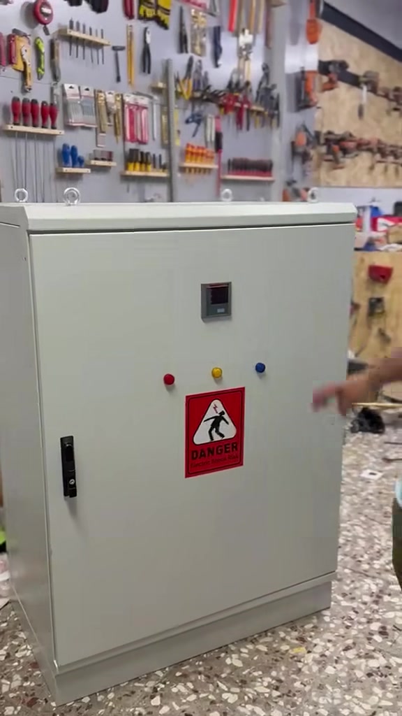 جانب من اعمالنا تصنيع وتنصيب بورد MDB نوع ABB سعة البورد 630 امبير  مهندس فيصل ***********
