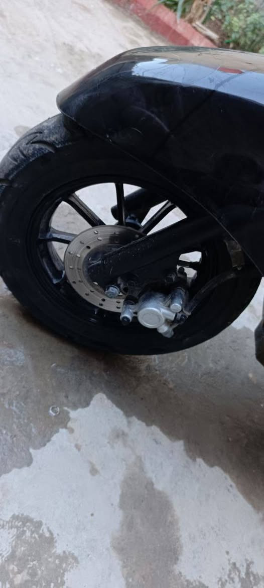 السلام عليكم
دراجة بوليس للبيع دراجة جديدة ومرتبة 
ويالة رياضي ول سيباية رياضي 
ماعوزهة اي شي تجي تشغل وتطلع 
مرتبة ومال جناي سعرهة 700
وبيهة مجال قليل الخاص مفتوح 
رقمي ***********
