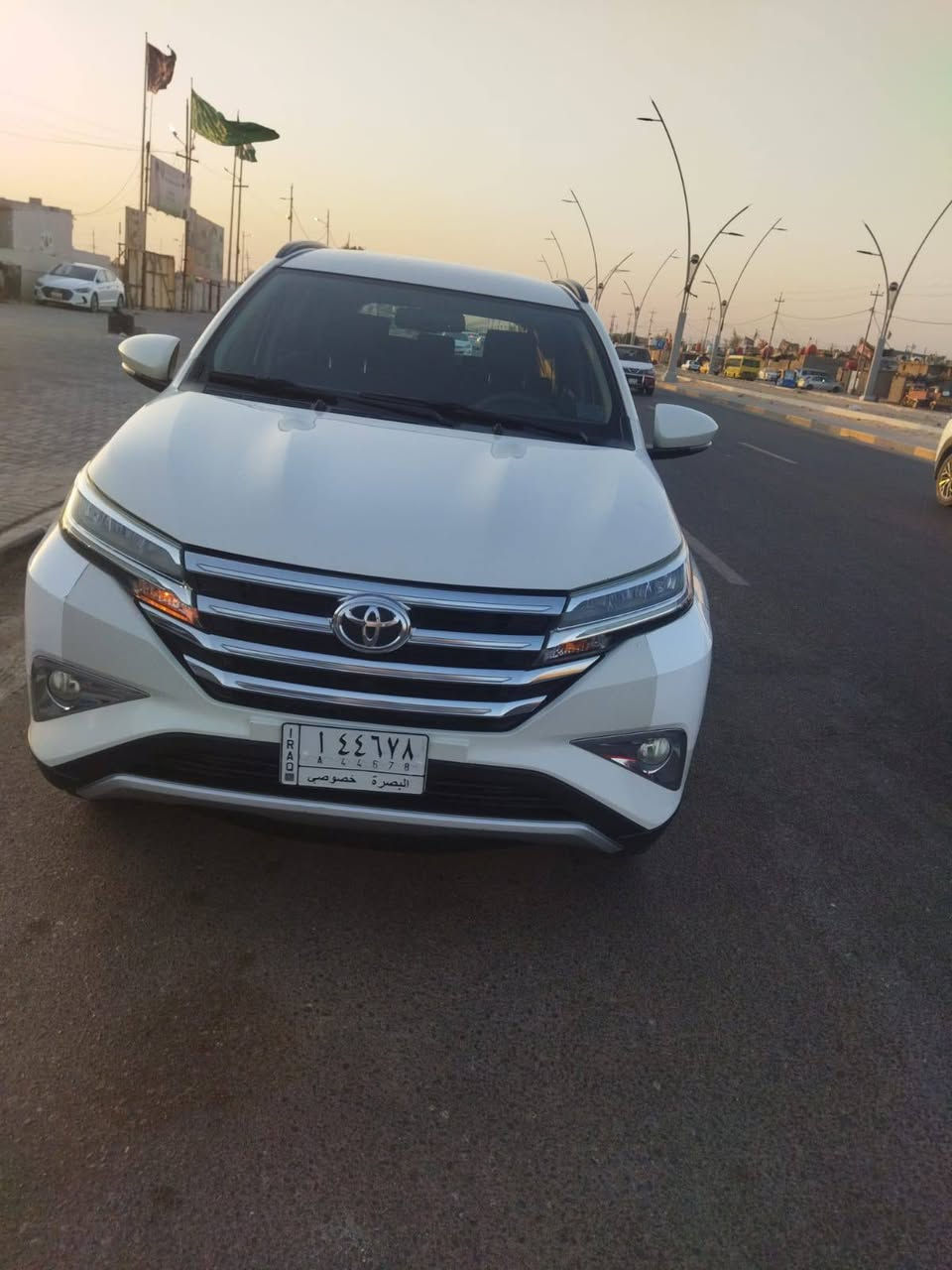 سياره للبيع تويوتا مديل2020ما بيها حادث سياره مكفوله اتصال ع هذا رقم ***********
