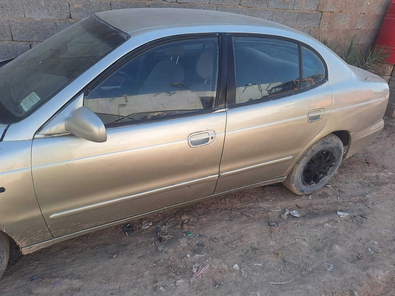 دايو لكنزا محور كير ومحرك كرونا حاوية جديدة حدادية كاملة ورة وكدام ومشط وتبريد على سويج سيارة عوزه ترتيب الغرفة والباقي كله مشروط تاير تخم جديد باتري جديد  ٤٣ وبيه مجال مكانه نجف *********** للتواصل واتساب
