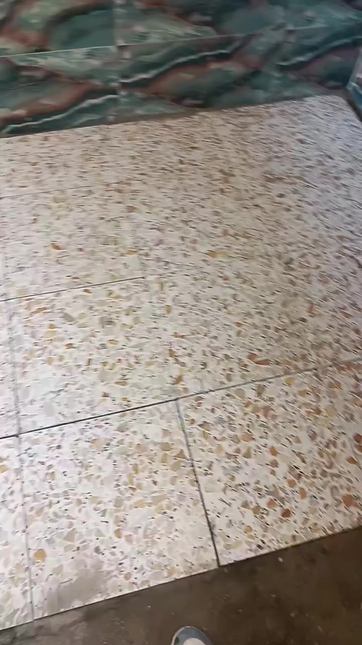 السلام عليكم هذا شغلنه والحمدالله شغل درجه اوله العلم هاذ السراميك والكاشي مخزون ونضبط ويانه شغلنه داخل بغداد ومدينه الصدر نشتغل بغداد (كاشي سراميك بورسلين مرمر بيات درج وجهيات ) هاذ رقمي متواجد وتساب ***********
