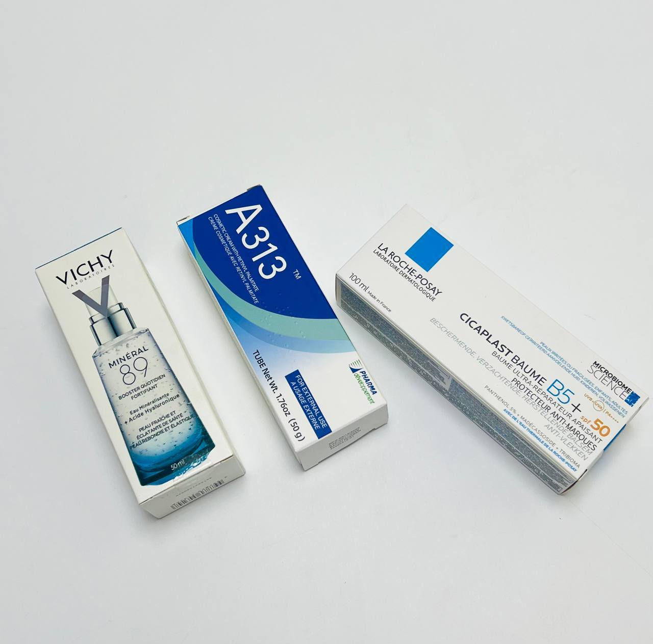 ✨ عرض العناية الفاخرة لبشرتچ! ✨
3 منتجات من أقوى الماركات الفرنسية لتجديد ونضارة البشرة 💧🌿

💙 VICHY MINERAL 89
سيروم مرطب ومعزز للبشرة يحتوي على حمض الهيالورونيك ومياه فيشي المعدنية 💦
يرطب، يحمي، ويعطي لمعة صحية من أول استخدام! ✨

🔵 A313 Retinoid Cream
كريم ريتنول فرنسي فعال للتقشير الخفيف وتجديد البشرة 🌀
مثالي لتقليل التصبغات والخطوط الرفيعة وتوحيد اللون 🌟
يستخدم بالليل فقط 🌙

🤍 Cicaplast Baume B5 + SPF50 من La Roche-Posay
بلسم علاجي متعدد الاستخدامات مع حماية من الشمس 🧴☀️
يرمم، يهدي البشرة، ويمنع آثار الشمس – مثالي بعد التقشير أو الجفاف 🛡️

🎁 الآن متوفرة كحزمة مميزة بسعر ولا أروع!
اهتمي ببشرتچ مثل ما تستحق 💆‍♀️💙

#عناية_بالبشرة#سيروم_فيشي#A313#LaRochePosay#ترطيب_عميق#روتين_مسائي#روتين_صباحي#عناية_فرنسية#منتجات_طبية#بشرة_نضرة#تفتيح_البشرة#حماية_من_الشمس#بياض_طبيعي#تجديد_البشرة#تقشير_آمن#مكافحة_الشيخوخة


**إذا كنت صاحب هذا الإعلان وتريد حذفه لأي سبب، رجاءا أرسل رسالة إلى الدعم الفني**