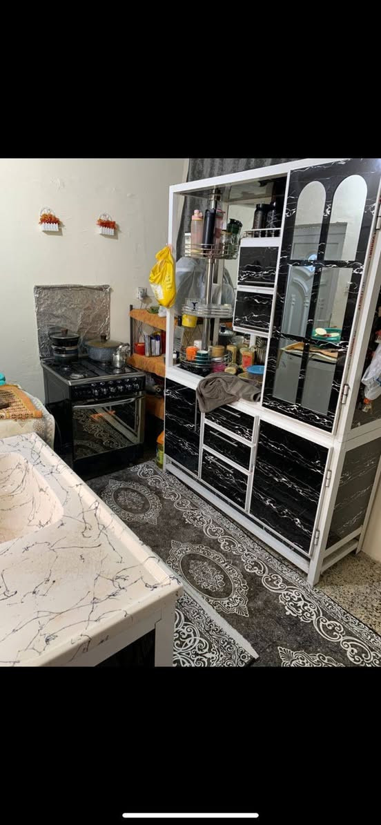 ٨٠متر للبيع
شهداء البياع قرب الشارع العام عباره عن وحدتين سكنية كل طابق فيه صالة ومطبخ وخدمات وغرفة للاستفسار الاتصال على الرقم التالي
***********
متواجد وات ساب

