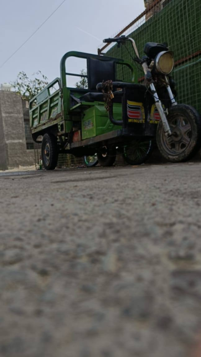 السلام عليكم متاح ستوته شحن للبيع مكان الغزاليه شارع ٦٠ الهياكل السعر ٥٥٠ وبيه مجال للراغب ***********
