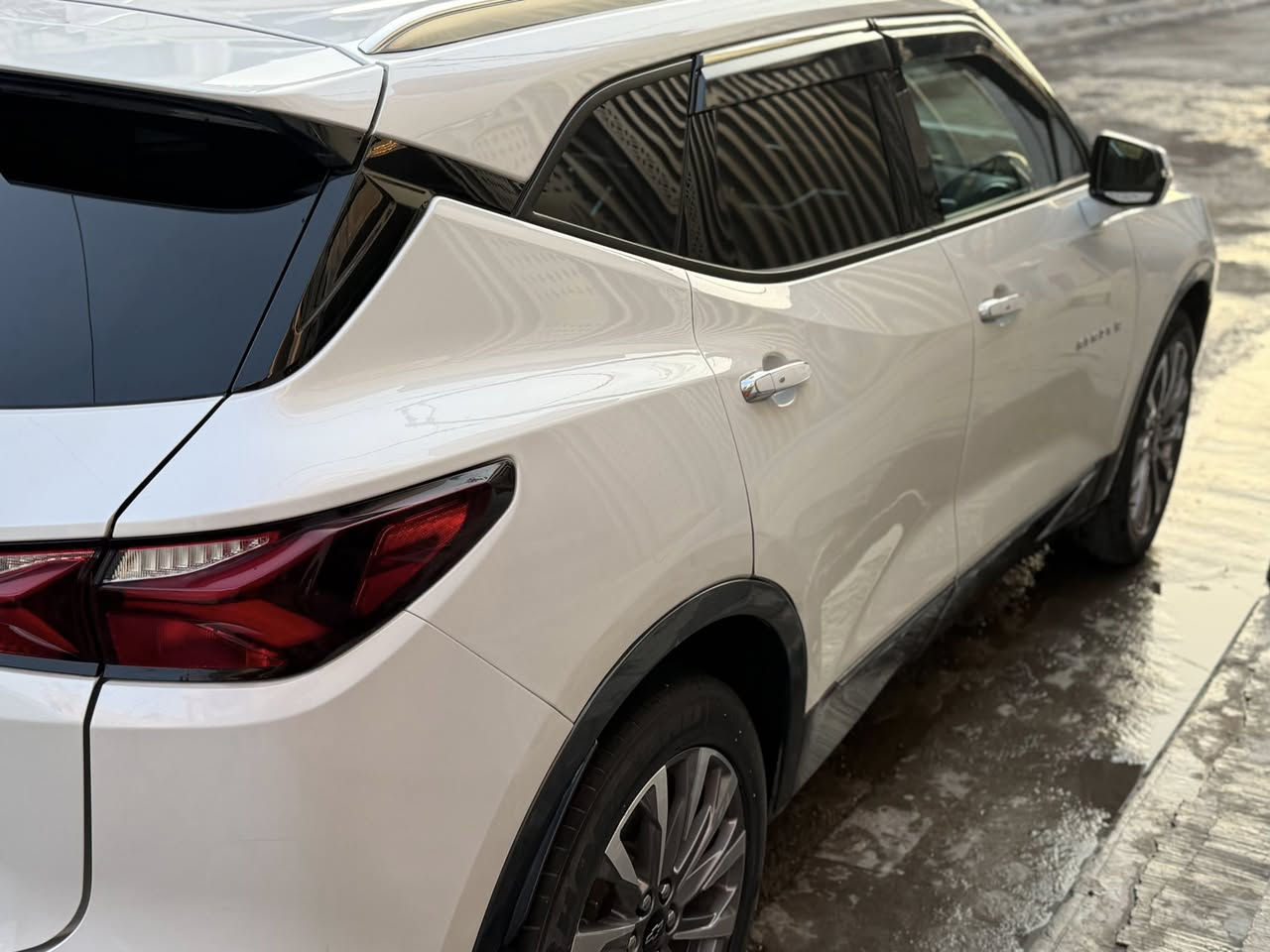 بيع او مراوس بلايزر 2022 بريميرا  فول 1/1  محرك 6 سلندر  رقم بغداد السياره حادثها موضح بلصوره سعرها 240 وييها مجال اي اسنفسار ***********
