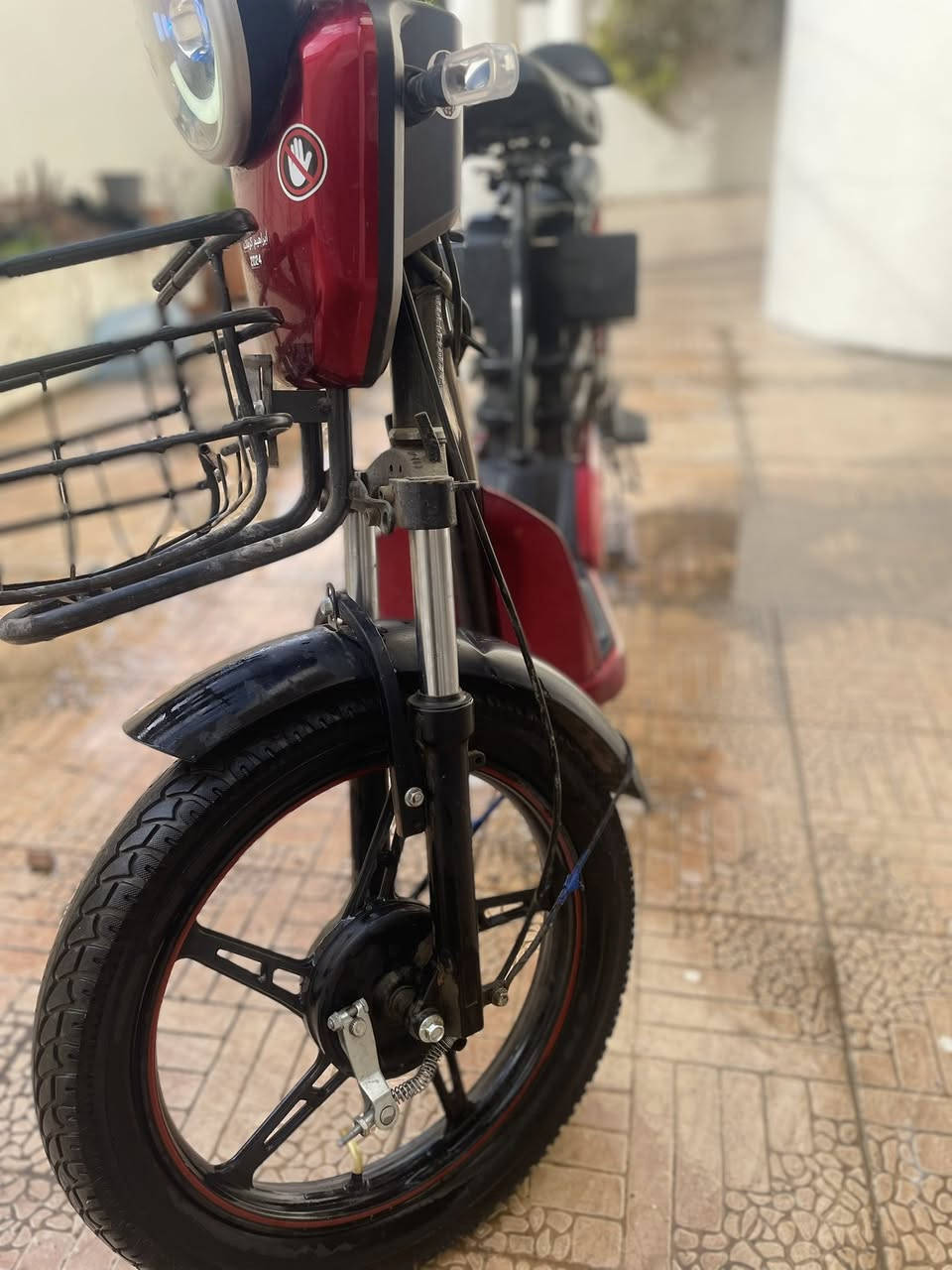 السلام عليكم شباب دراجة شحن نوعيه SPEED ايراني مو صيني 4 كير وا بطاريه نوعيه هايس اصلي 5بطاريات وا بلوتوث سعرها 325 ألف بس سعر بطارية 175 
وا بشكد يفيدك اكتب سعر
عنوان كركوك 
رقم .*********** على واتساب
