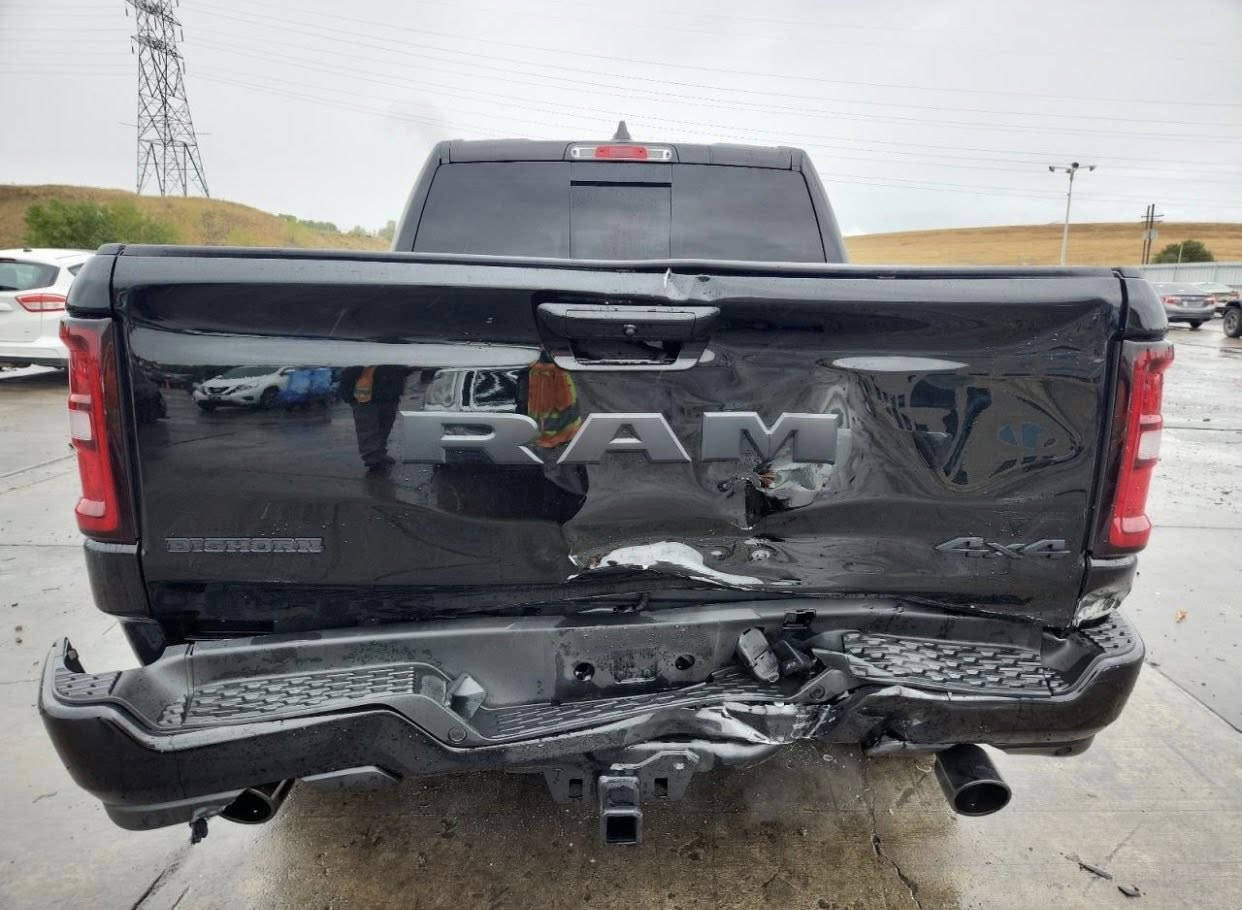 🔹السلام عليكم ..

🔹نوع السيارة …
‏♦️RAM TRUCKS - RAM - BIG HORN - 2025

♦️تاريخ المزايدة غداً الأثنين بعد السادسة مسائاً
2026 - 2 - 9

♦️عداد المسافات - 2 الف ميل فقط .
♦️الاسطوانات - 6 سلندر .
♦️حجم المحرك - 3.0 .
♦️نضام الدفع 4X4 .
♦️الوقود - بانزين .

♦️الأضرار  :- حسب الصور المرفقة  ..

🔹للدخول الى المزاد او شراء سيارة
🔹او اي استفسار يرجى التواصل مع …

🔹شركة الناصر للمزادات وتجارة السيارات🔹

♦️زياد الناصر -  ‭***********
ايهم الناصر - ***********♦️

📍صلاح الدين - قضاء العلم - قرب البطاقة الوطنية📍
