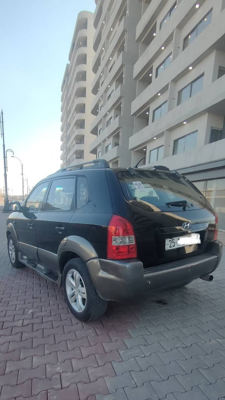 للبيع هونداي توسان 2009
رقم كركوك مشروع وطني لغاية 2027
دفتر بنزين بي 
تبريد وتدفئة شغال 
گيراوتماتيك
سلايت وكشن جلد 
محرك20بي بخار
سيارة صبغ عام واكع عليها قمرية
بچم وخلفي كبس
سيارة مابي ضربة وضرر
فقط معجون بالسقف اثر التصفيات بدون دواخل 
شرط التحويل والوكالة والغرامات كاتب التفاصيل كلها شراي خابر 
السعر (83) ورقة وبي مجال بسيط مكان كركوك 
0775 520 21 05 كركوك, العراق
