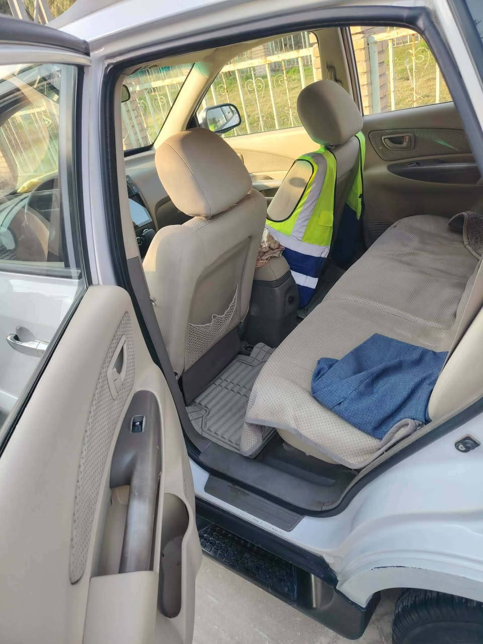 توسان ٢٠٠٩
اربيل سونار موجود
سنوية ٢٠٢٥ نافذة
سعره ١٢٥
مكلف بالنشر
مكانه ديالى
***********
