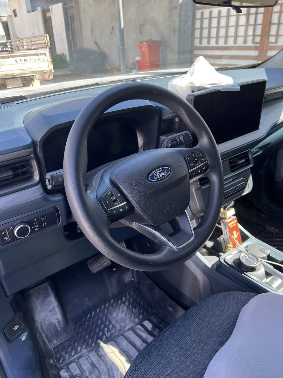 مافرك 2025 بدون دواخل 
ماشيه 12 
الشراي يخابر 190 وبيه مجال 
***********
