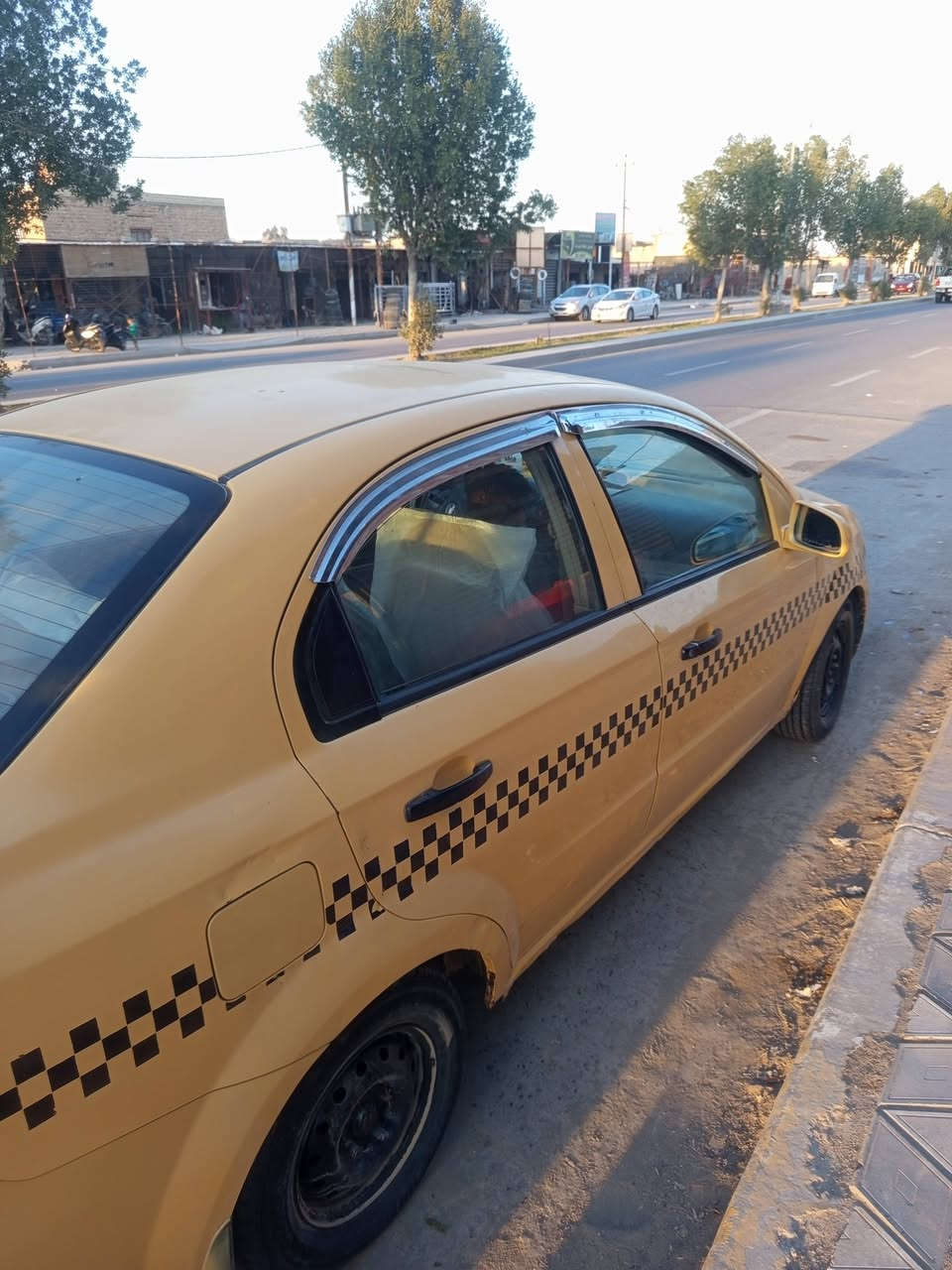 السلام عليكم محبين الافيو
افيو موديل 2009 خليجي 
للبيع بسعر 48 بيها مجال شي قليل التواصل على الرقم ***********
