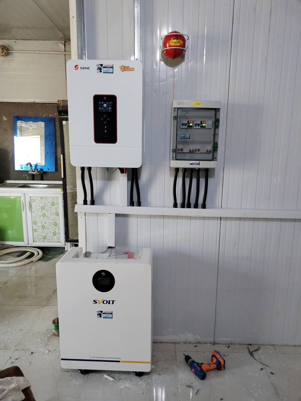 وادي الرافدين للطاقة الشمسية
عنوان المنشور: استثمر بالشمس قبل ما تصعد الأسعار   أكثر! ☀️🇮🇶
​يا جماعة، نصيحة أخوية ومجربة.. الكل دا يشوف وضع الكهرباء وأسعار الأمبيرية اللي دايما بصعود، وبنفس الوقت أسعار المواد والكمارك بالعراق بدت ترتفع بشكل مو طبيعي.
​ليش لازم تشد منظومة طاقة شمسية "هسة" مو باجر؟
​1️⃣ الكمارك صعدت: الاستيراد ديصير أصعب وأغلى، يعني الألواح والبطاريات اللي موجودة بالسوق هسة هي فرصة ذهبية قبل ما تنعكس زيادة الضرائب على السعر النهائي.
2️⃣ وداعاً لوصل المولد: الفلوس اللي دتدفعها للمولد كل شهر، إذا تجمعها بسنتين تطلعلك قيمة منظومة شمسية درجة أولى، وبعدها تعيش "ملك" بكهرباء بلاش بضمان خمس سنوات وعمر افتراضي اكثر من 15 سنة.
3️⃣ الشمس ما تخلص: الصيف مالتنا حار، بس هو "نفطنا الجديد". المنظومات الحديثة هسة تشغل أرقى سبلت وبكل استقرارية وبدون خوف من "طفت الوطنية" أو "حمى المولد".
4️⃣
​نصيحتي الكم: لا تنتظر الصيف الجاي لأن الأسعار راح تكون غير عالم. دور على الشركات الرصينة اللي تنطي ضمان حقيقي، وريح بالك وبال عائلتك.
​#العراق #طاقة_شمسية #توفير #كهرباء #نصيحة_اليوم 
وادي الرافدين ✅ ثقتكم 
العزيزية شارع الخليج قرب البوابة 
م قتيبة جاسم عبد الامير ***********
م. ظاهر محسن مانع ***********
