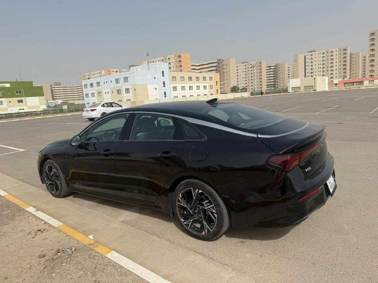 كي فايف 2025 اسودملكي
محرك : 2500 تنفس طبيعي 
وارد أمريكي الحادث موضح بالصورة
مواصفات GTالسيارة حره باسمي تحويل ثاني يوم
1_بصمة 
2_ تشغيل عن بعد 
3_ بصمة ابواب مع ترحيب 
4_ بصمة جنطه 
5_ لد امامي خلفي مع عدسات زنون 
_ حساسات 360 درجة مع اوتو ستوب 
7_ رادار امامي مع كامره 
حساس امامي خلفي مع كامره خلفية 
 رادار جانبي ونقط عمياء 
10_شاشه متصل ديجتل 
 شاشه تبريد ومسجل متصل متغير 

12_منافذ شحن شحن وايرليس
 سايد بريك كهرباء 

 تغيير مودات القياده
17_مانع انزلاق 
 شاشه حجم كبير تدعم كار بلي 
 فول قياده ذاتيه مع فول تحكم ستيرن 
العنوان : بغداد بسماية

السعر١٨٠

ا:***********
