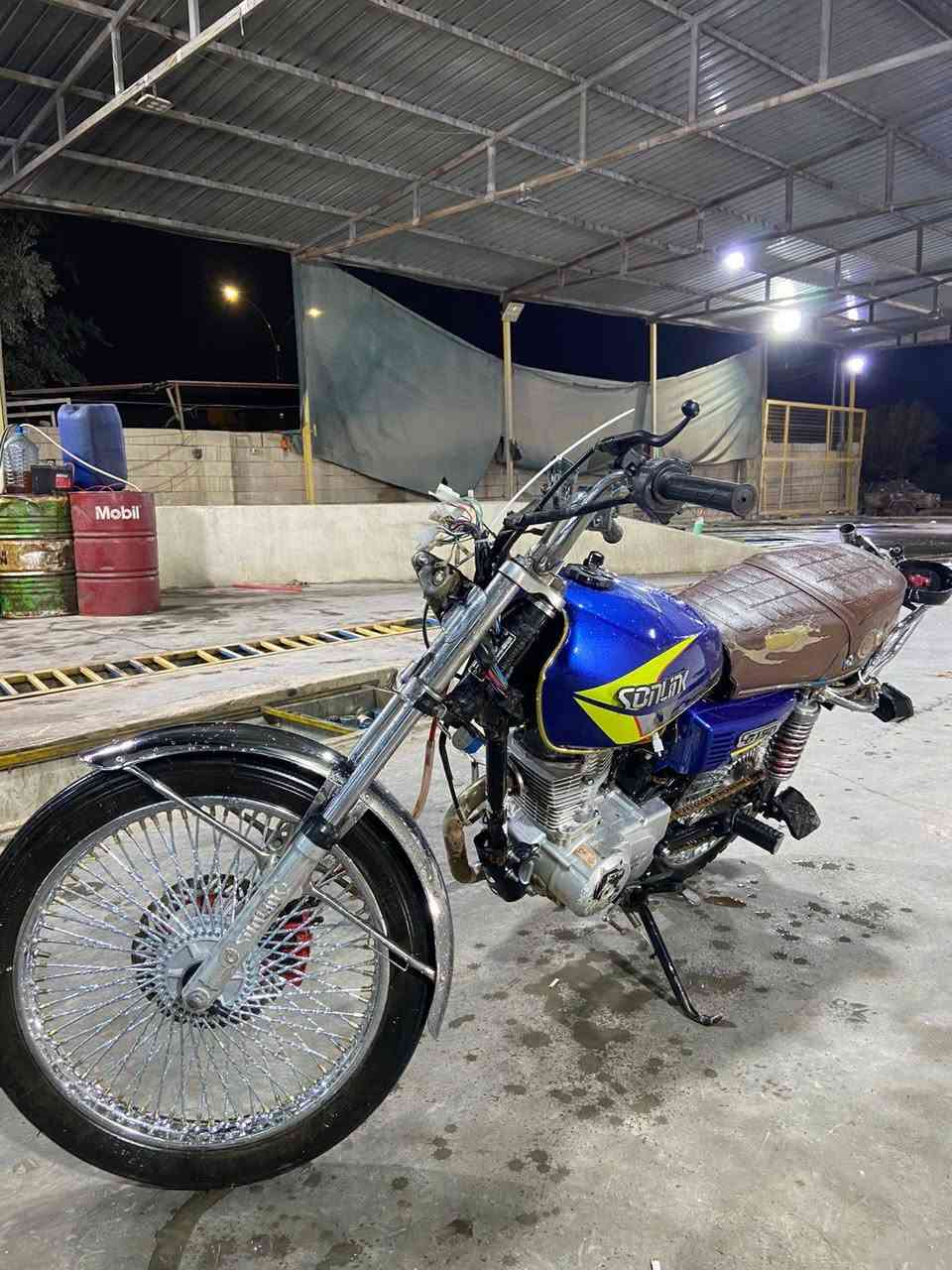 اسلام عليكم دراجه للبيع موديل 2025 محرك شرط الدراجه مكلوبه بس جايب قراض كامله بس شده السعر  350 قفل المكان تكريت شارع الباشه ***********
