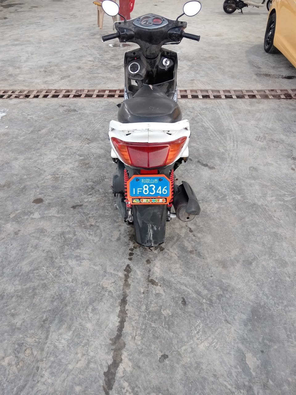 دراجه سكنس فحل ابلاديه مكفوله كفاله عامه مكينتها حيل ناعمه سلف هندر كهربائيات كلها شغاله اوراقها كامله السعر 550 العنوان الشعب التلفون ***********
