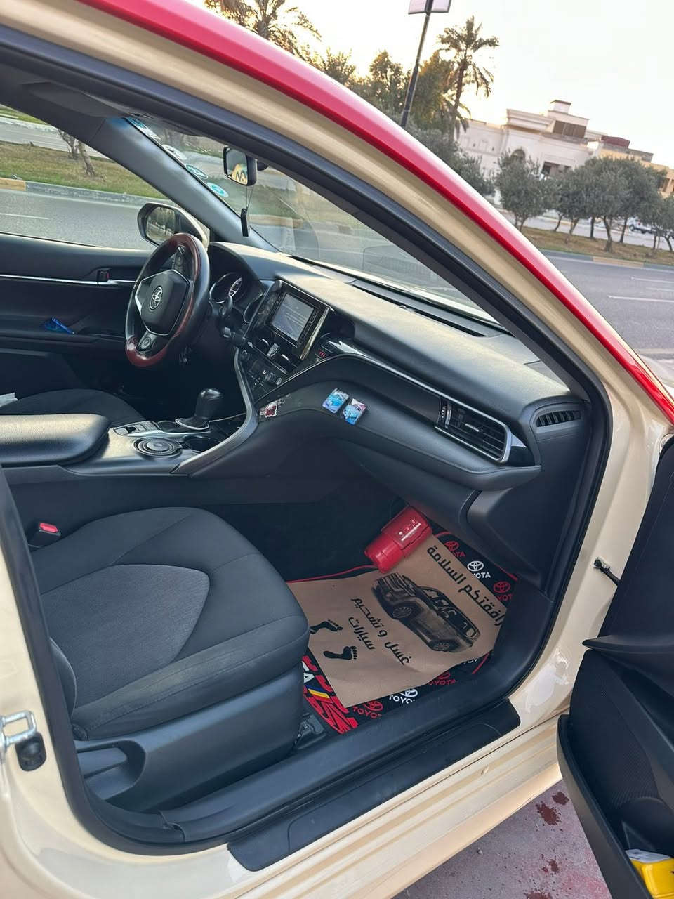 ي 2023 اصل.          167$ وبيها مجال 
هايبرد 
موصفات 
بصمه 
شحن واير ليس
حساسات امامي خلفي
تحكمات ستيرن
تبريد قطعتين
بيها جاملغ امامي صبغ
وبيها باب سايق والخلفي صبغ اثر ستيكر 
المسافه مقطوعه 147 km حقيقي
عنوان بغداد حي العامل ***********
