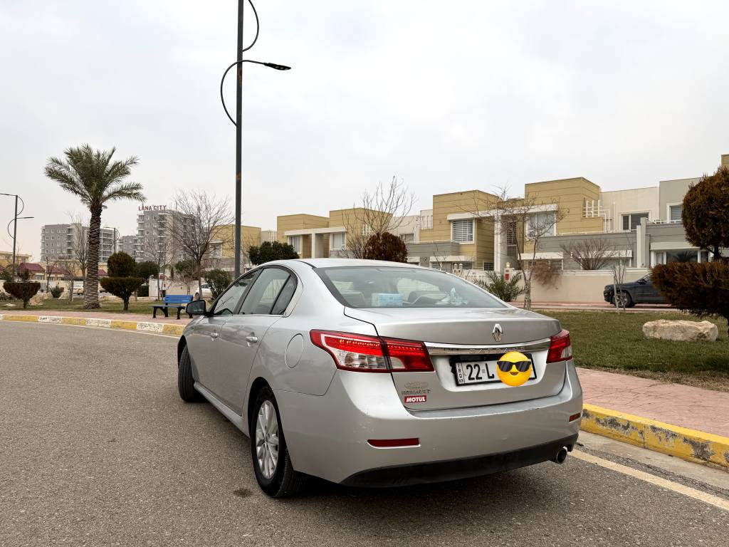 رینو سافران ٢٠١٤
رەقەم هەولێر، فوول مواسەفات مەکینە 20
گیر و مەکینە و تەبرید و کارەباییەت بە شەرت
تازە سێرفزی پێش و پشت و رونی بۆ کراوە مەسروفی نییە سەیارەکەی جوان و توند و تۆڵە، یەک پارچەی سبوخە و پەرچەکی بە بیلاد گۆرایە، بە ناوی خۆمە

رینو سافران ٢٠١٤
رقم اربيل فول مواسەفات محرك ٢٠
 كير ومحرك وتبريد كهربائية بشرط
سيرفز و حدادي ودهن كامل جديد ما بيها مسارين، السيارة كلش تمام ونظيف،
بیها القطة صبغ و القطة مبدل بلادي
و سياره بأسمي مكان اربيل أربيل, العراق


**إذا كنت صاحب هذا الإعلان وتريد حذفه لأي سبب، رجاءا أرسل رسالة إلى الدعم الفني**