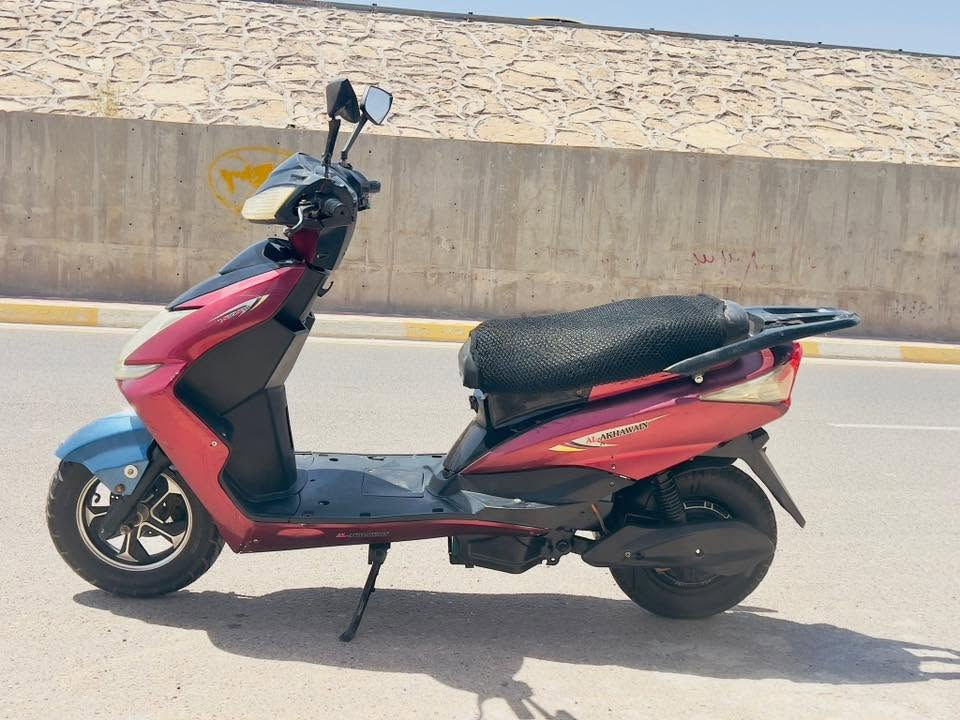 سكنس شحن للبيع. تخم بطاريات جدد عالفحص
كلشي بي شغال. تايرات جدد. بريكات جدد 
( السعر 400 ) وبي مجال 
مكاني الفلوجه. (  ***********  )
