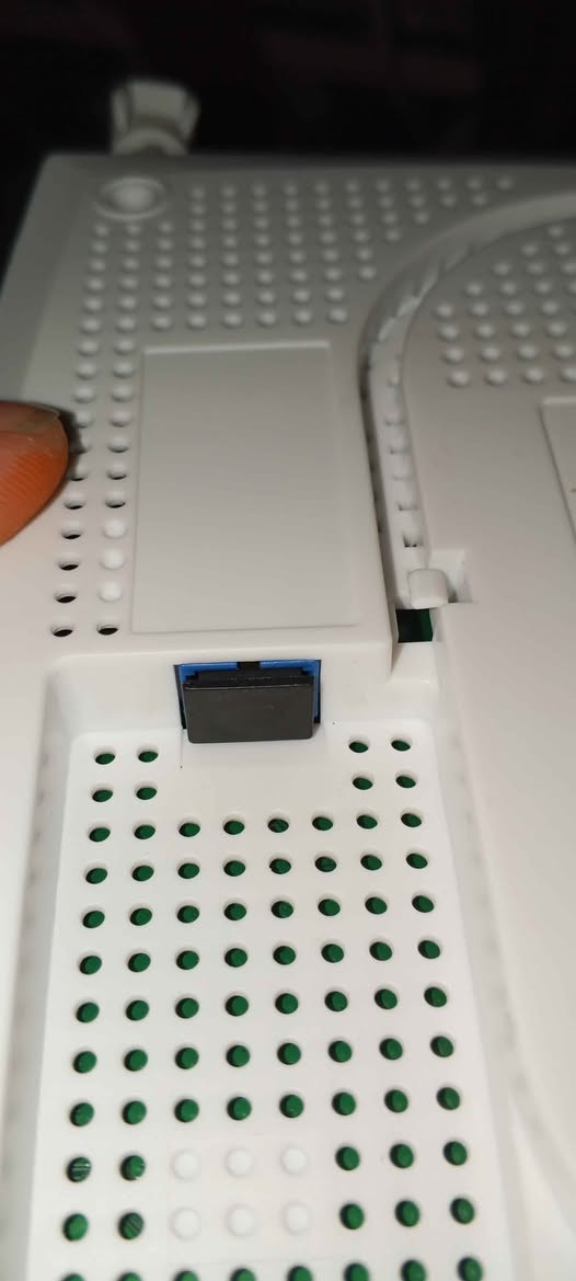 روتر الله شاهد جديد ما مستعمل يشغل انترنيت 5G + 2.4G يعني اقوه شي وتكدر تستعمله كيبل ضوئي وا بدون كيبل ضوئي يعني على النترنيت العادي مو ضوئي سبب البيع كاعد اشترك شريحه انترنت على تليفون سعر 40 الف وبي مجال بسيط رقم ***********  عنوان نجف الشرف اهلاً وسهلاً بيكم النجف, العراق
