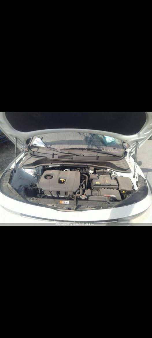 سلام عليكم من رخصت الاادمن كيا صول للبيع موديل ٢٠٢٢ السياره حلوة وجديدة بيه فقط باب حساسات كامره السعر ١٦٥ موبايل ***********
