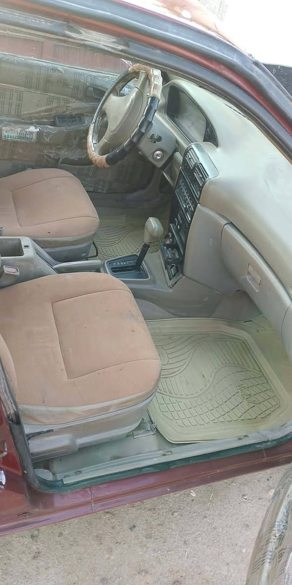 للبيع سيفيه موديل1992  مكاني بغداد سعر 35وبيهه مجال***********
