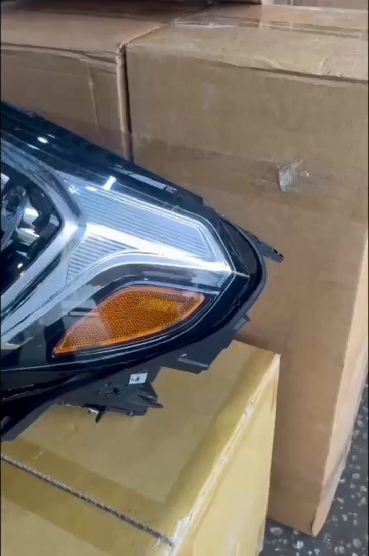 لايت GMC تيران 2018 _2021
من شركة TYC صنع في تايوان كوالتي عالي درجة أولى 
ضمان 6 اشهر
النجف حي السلام شارع السلام جامعه مقابل مركز ريحانه للكوزمتك. 
*********** ***********
