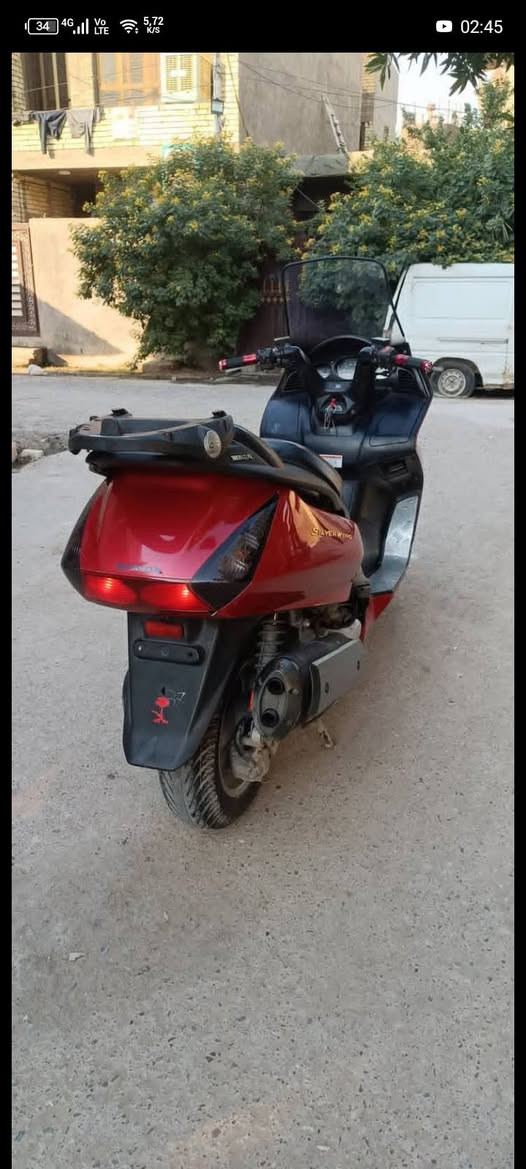 سلام عليكم للبيع سلفر ونج مكينه 600 مكفوله كله شغال اي نقص مابيه شلعه ومعدل تخم تايرات جدد دبلات نضيفه نعومه فول  سعر 13 بيها مجال بغداد العبيدي ***********
