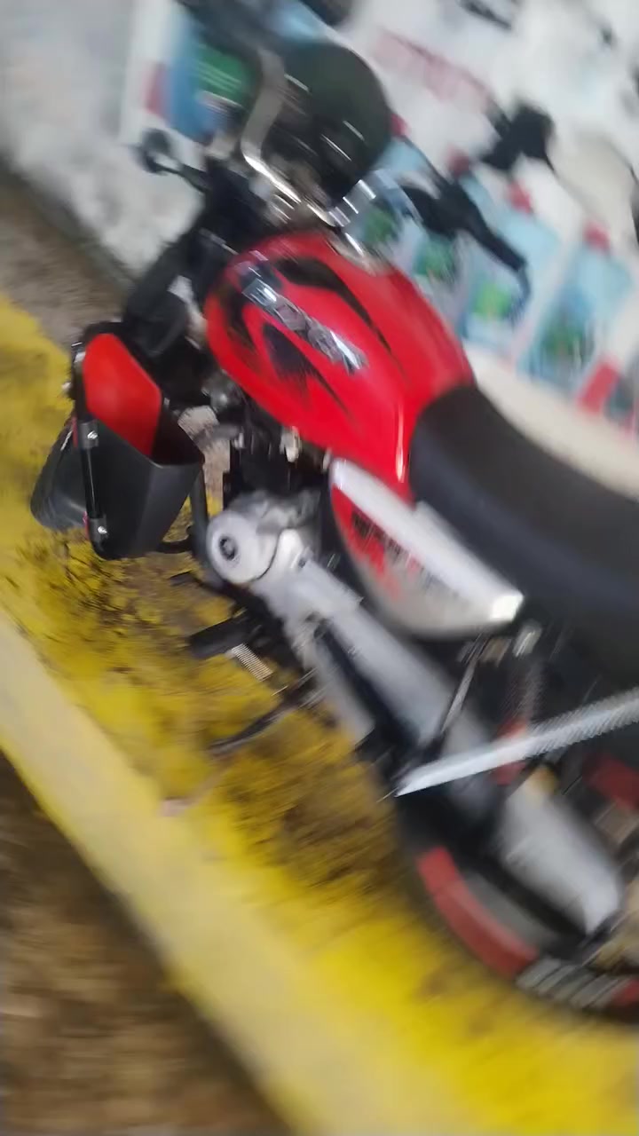 سلام عليكم بوكسر للبيع موديل 2023 دراجة متروكة وشغلته وخير من الله
بغداد حي عامل 
***********
***********
