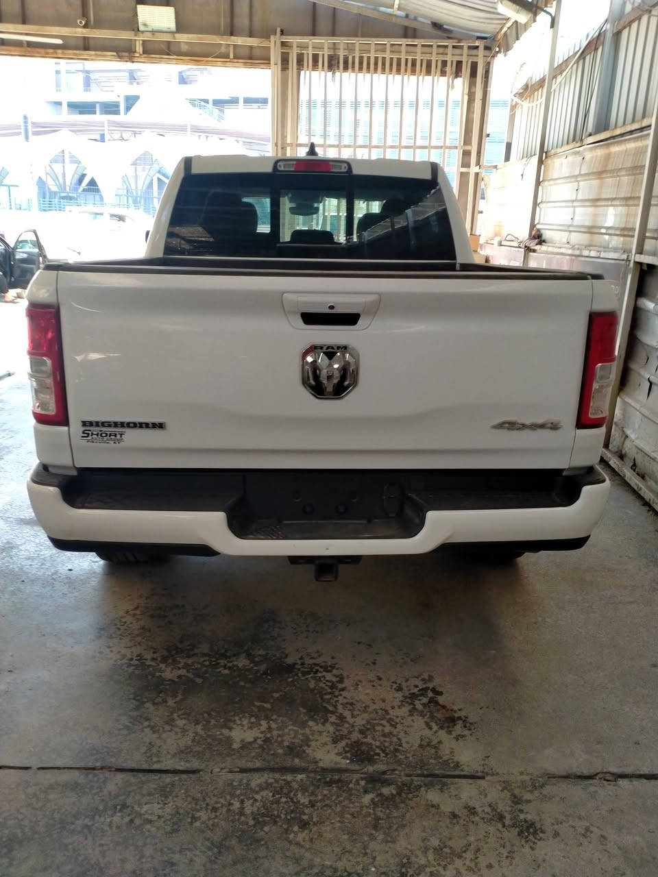 دوج رام اتيورك موديل 2023 وراد امريكي
سيارة جديدة حادثهة موضح بالصور السعر 235موبايل ***********
