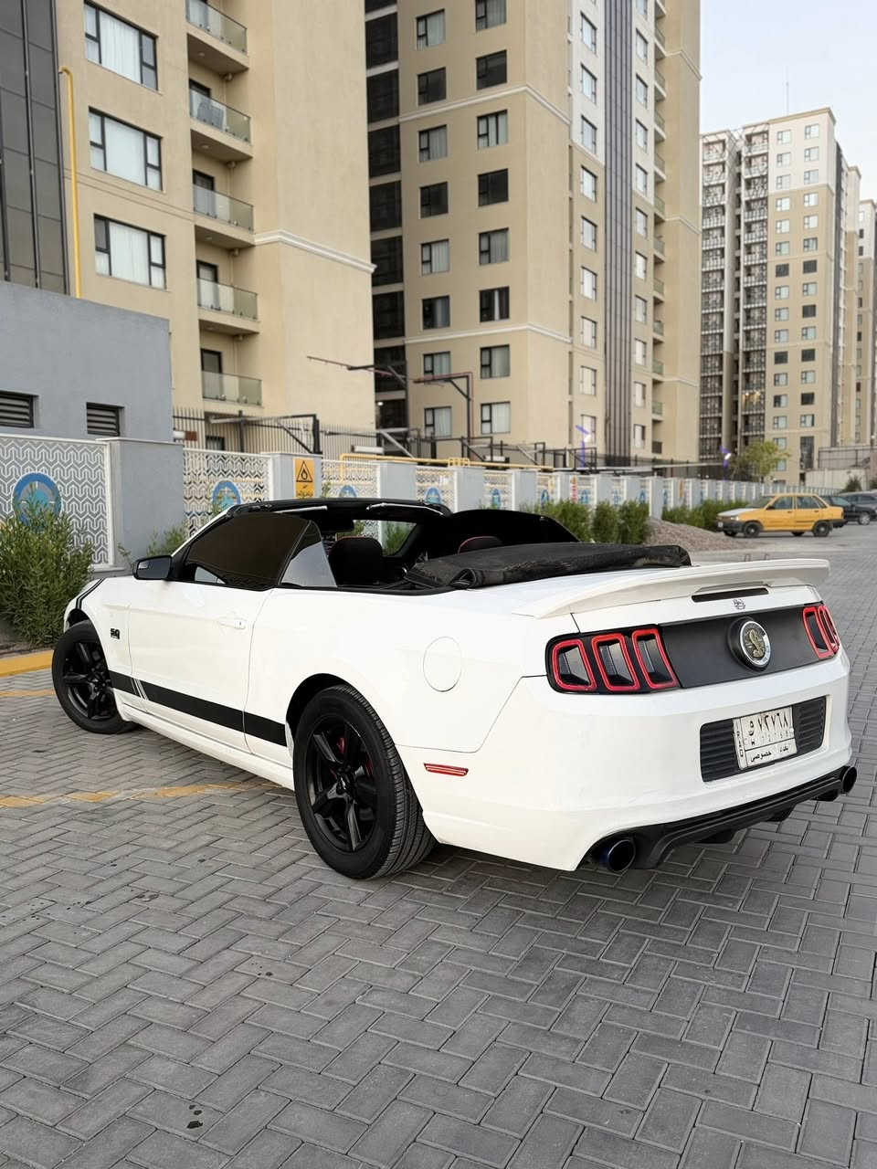 السلام عليكم
موستنك 2013 
📌مكينه 3700 ✈️
📌كير ومكينه خير من الله 
📌ماطور كشف جديد 
📌تبريد ثلج ❄️ 
📌صدر امامي خلفي نضيف 
📌 بيها ٣ قطع صبغ فقط 
📌السياره جديده بمعنه الكلام وبل عافيه عل ياخذها 
📍مكاني بغداد حي العامل 
📌السعر ٨٣ وبيها مجال 
📞 ‭٠٧٧٧ ٦٧١ ٤٠٧١‬
