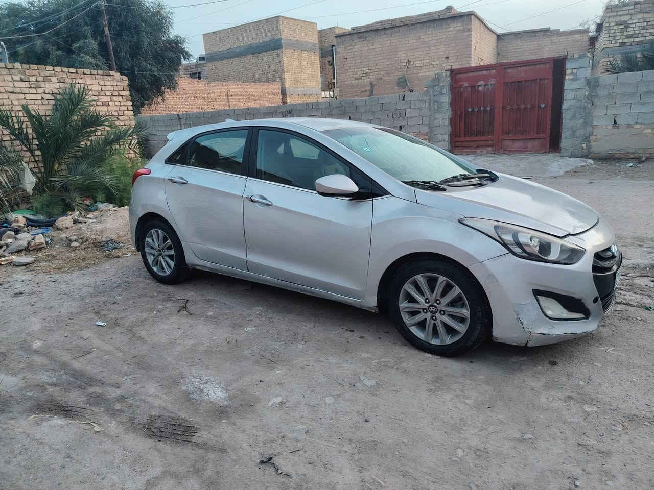 النترا هاتشباك أمريكي موديل 13  محرك دوش 1800 مفتوح صبغ كم قطعة تبريد عاطل سنوية 31 السعر 75 وبيها مجال قليل
***********
