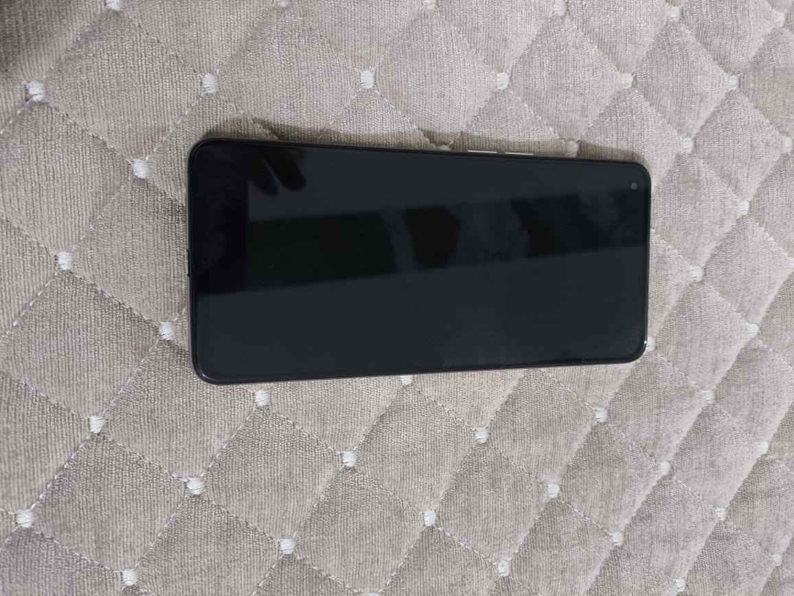 سلام عليكم جهاز OPPO Reno 5 ذاكره 128 رام 6 ببجي 60 فريم جهاز نضيف للبيع ب 75 قفل لان محتاج فلوس مكاني الخالدية رقمي ***********
