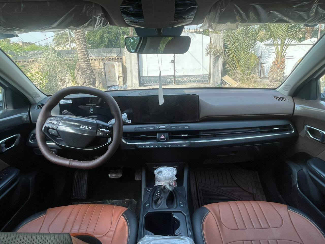 للبيع  K4  ضمان الدولية
مرقم بغداد
ماشية 8 الف
محرك 2000 دوش
كير AT
داخل لونين قرميدي و اسود 
بصمة 
تشغيل عن بعد 
مري شفط 
كاميرا دوارة 
حساس امامي خلفي
سايد بريك كهربائي
تحكم ستيرن جهتين 
ويل كب 17 
انارة ترحيبية
دوشمة جلد 
تبريد خلفي 
سنوية بأسمي 
مكان السيارة بغداد 
السعر 198 ورقة 
رقم الهاتف ***********
متوفر واتساب
